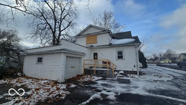 $29,900 | 2116 North New York Avenue, Muncie, IN 47304