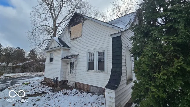 $29,900 | 2116 North New York Avenue, Muncie, IN 47304