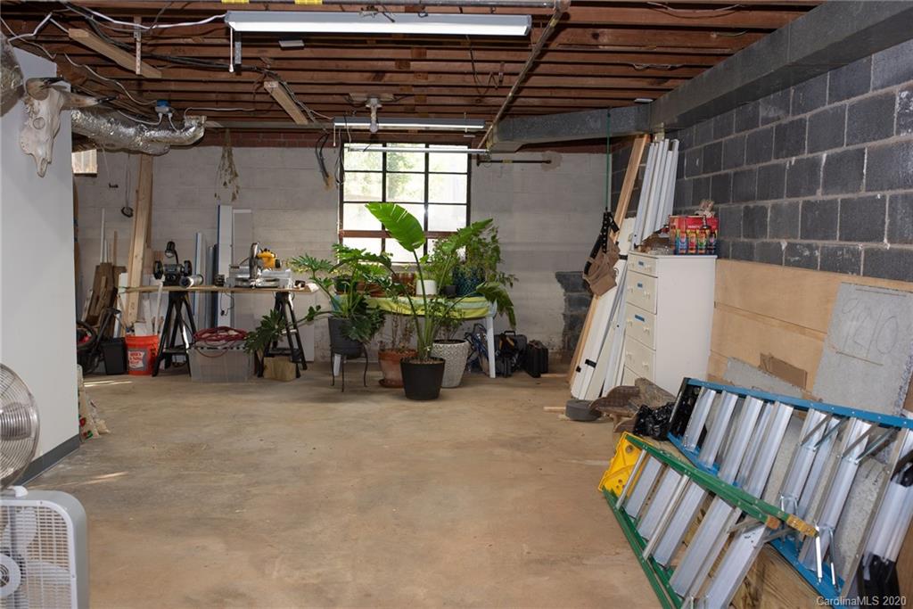 198 Beverly Road Asheville, NC 28805 - Photo 35 of 36 Gallery Image 35