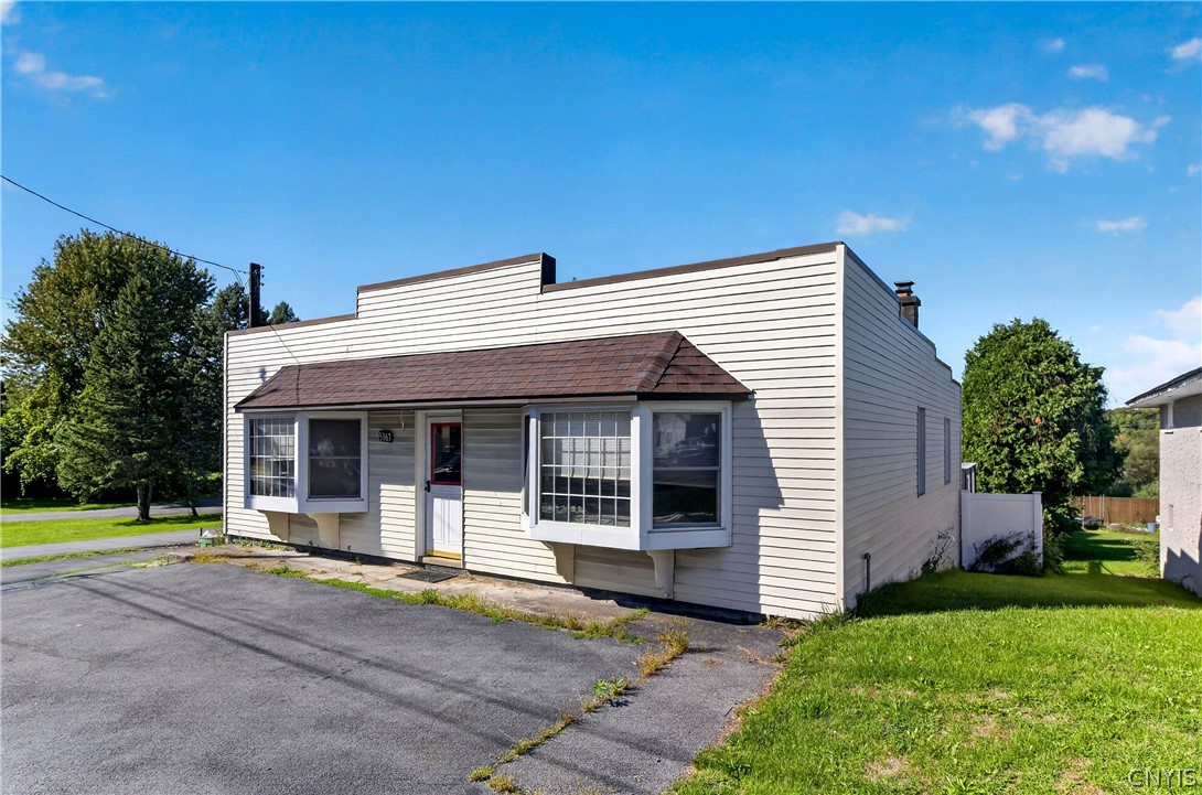 5367 Bear Road Clay, NY 13212 - Photo 2 of 50 Gallery Image 2