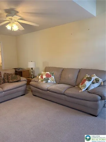 $390,000 | 5619 Stonecroft Lane, Lower Macungie Township, PA 18106