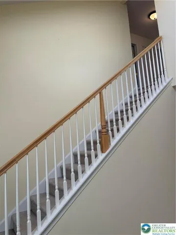 $390,000 | 5619 Stonecroft Lane, Lower Macungie Township, PA 18106