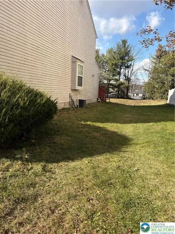 $390,000 | 5619 Stonecroft Lane, Lower Macungie Township, PA 18106