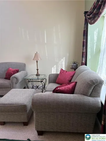 $390,000 | 5619 Stonecroft Lane, Lower Macungie Township, PA 18106