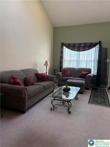 $390,000 | 5619 Stonecroft Lane, Lower Macungie Township, PA 18106