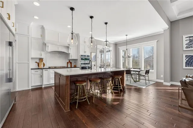 $1,399,000 | 10505 West 162nd Street, Overland Park, KS 66221