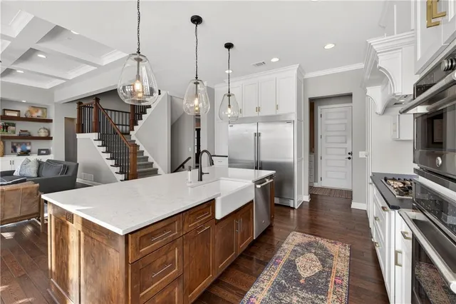 $1,399,000 | 10505 West 162nd Street, Overland Park, KS 66221