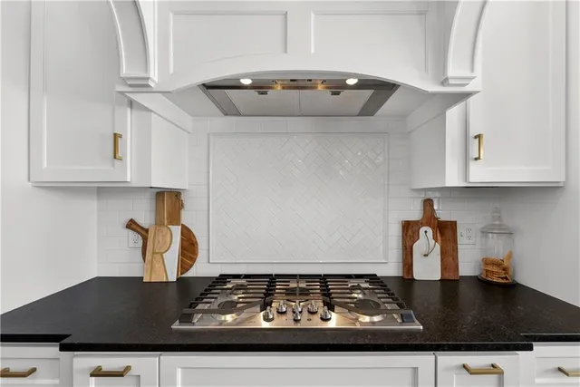 $1,399,000 | 10505 West 162nd Street, Overland Park, KS 66221