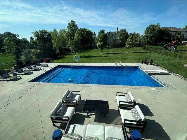 $1,399,000 | 10505 West 162nd Street, Overland Park, KS 66221