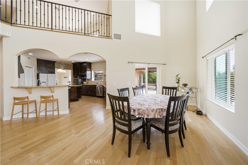 13675 Davenport Road Agua Dulce, CA 91390 - Photo 6 of 51 Dining Area