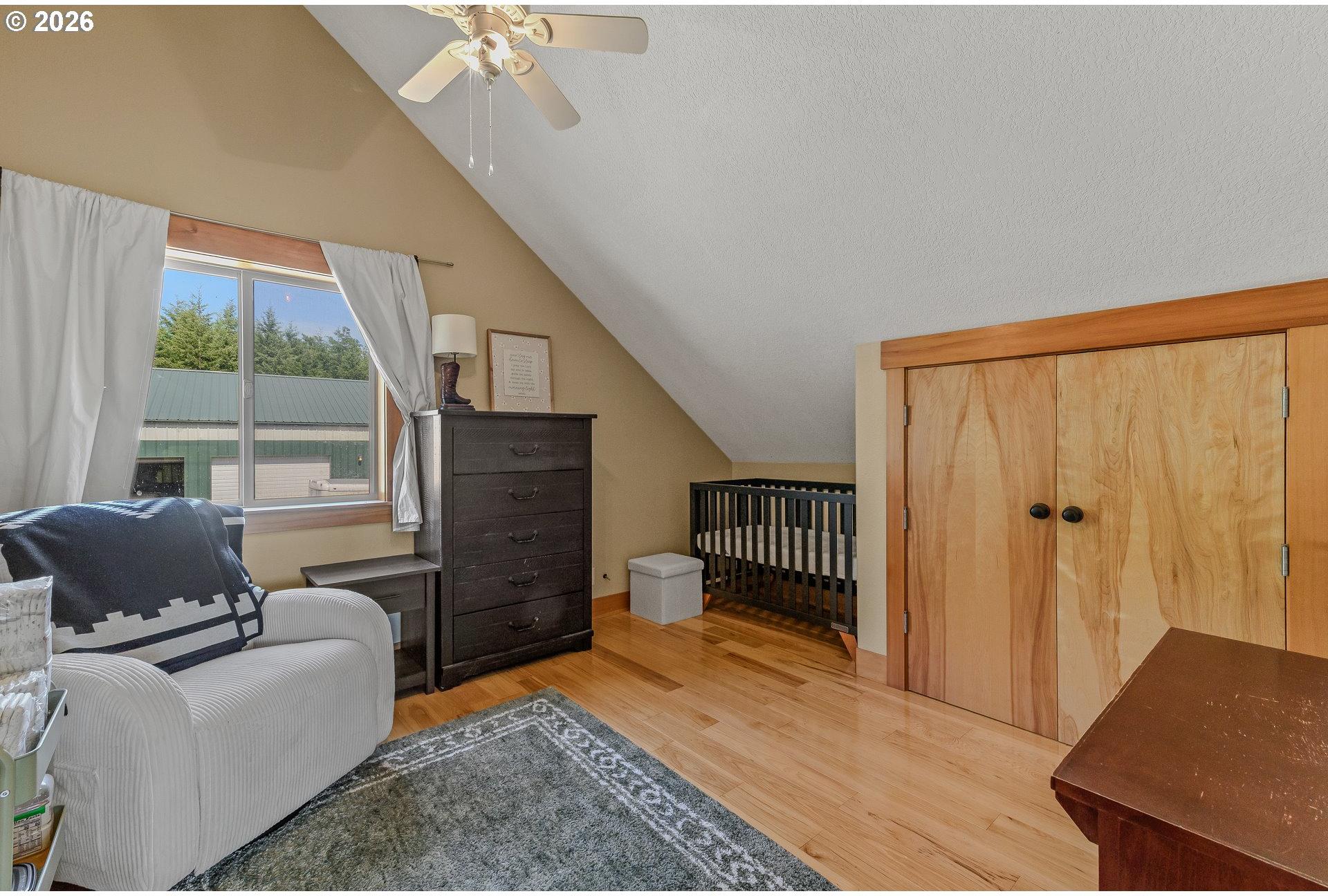 29455 Gregory Road Rainier, OR 97048 - Photo 23 of 48 Bedroom