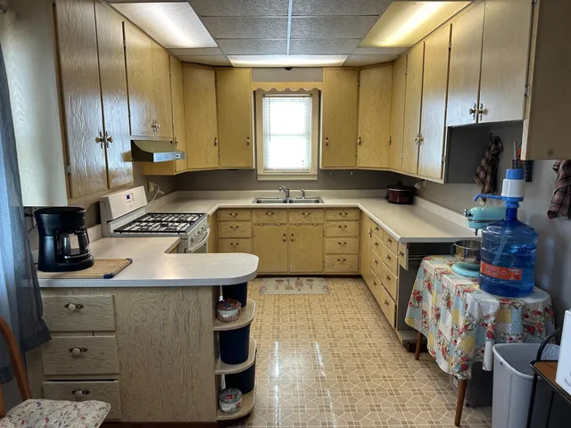 $999,999 | 56 40th Avenue, Jasper, MN 56144