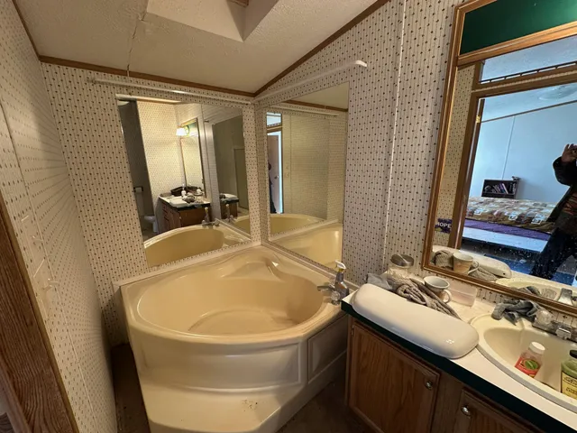 $999,999 | 56 40th Avenue, Jasper, MN 56144