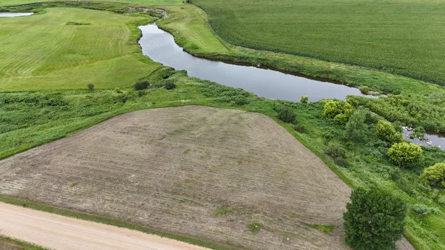 $999,999 | 56 40th Avenue, Jasper, MN 56144