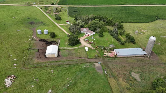 $999,999 | 56 40th Avenue, Jasper, MN 56144