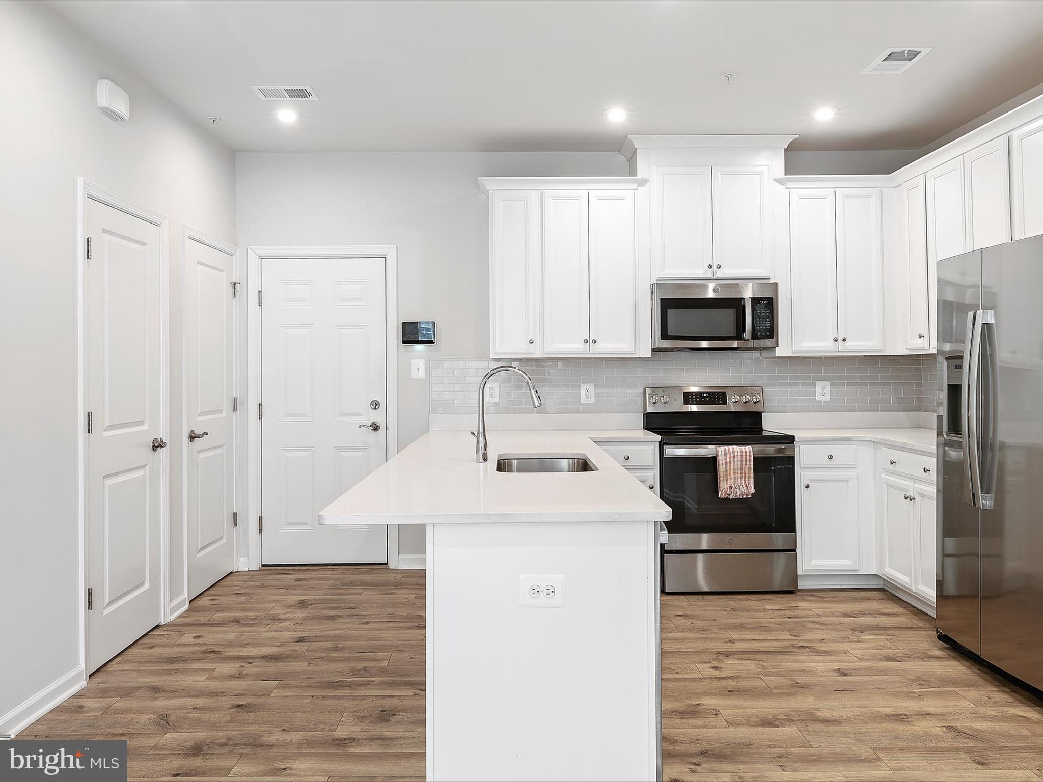 10520 Sally Ride Lane Lanham, MD 20706 - Photo 10 of 38 Gallery Image 10