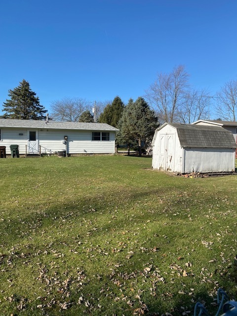 206 North 4th Street Danforth, IL 60930 - Photo 4 of 18 a view of a house with a yard and sitting area