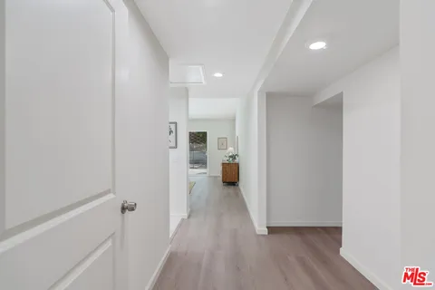 $2,999,000 | 19 Rippling Streme, Irvine, CA 92603