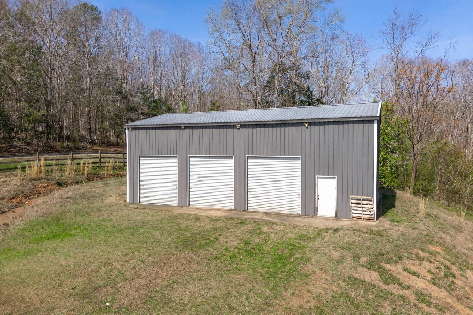 880 Evins Road Pauline, SC 29374 - Photo 7 of 31 30’ x 50’ has power & plumbing