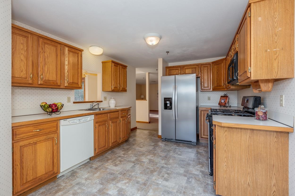 1 Ridgewood Drive, Unit Q Atkinson, NH 03811 - Photo 7 of 40