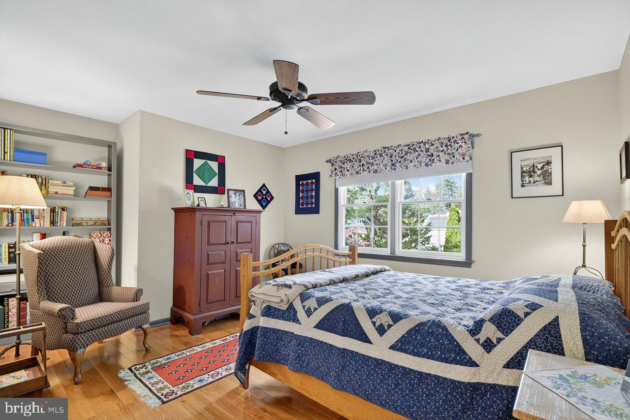 4 Locke Court Ewing, NJ 08628 - Photo 32 of 43 a living room with furniture and a rug