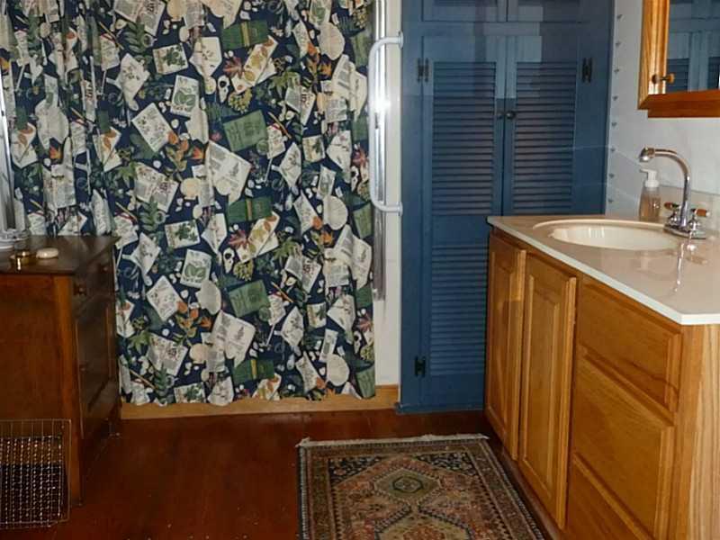 77 Lowells Cove Road Orrs Island, ME 04066 - Photo 28 of 31 Bathroom.