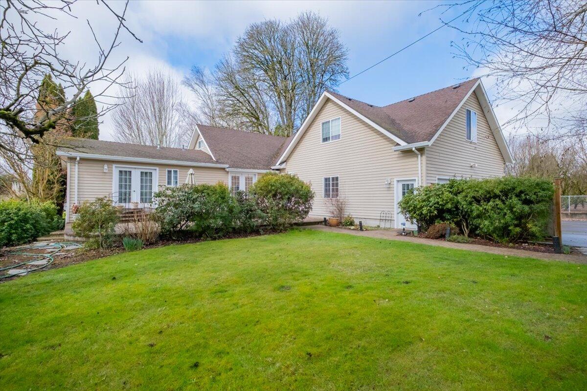 23301 McKibben Road Sheridan, OR 97378 - Photo 31 of 48 38
