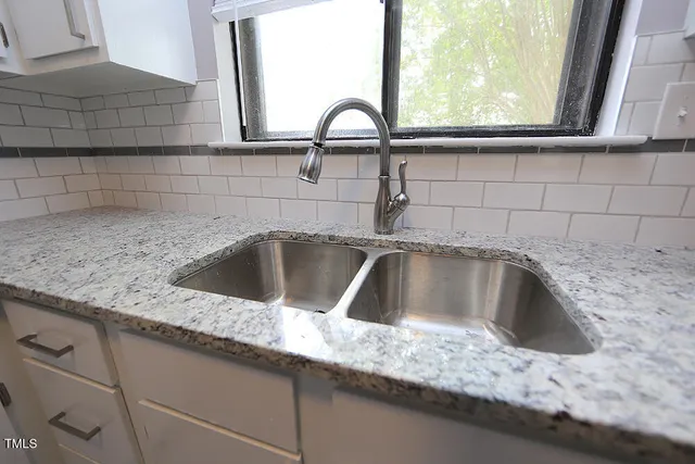 a close view of sink and tap