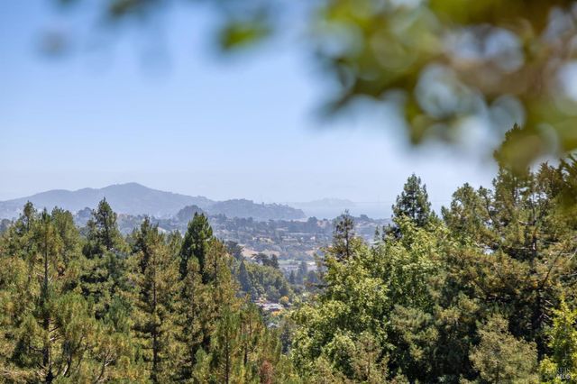 $2,595,000 | 222 Marguerite Avenue, Mill Valley, CA 94941