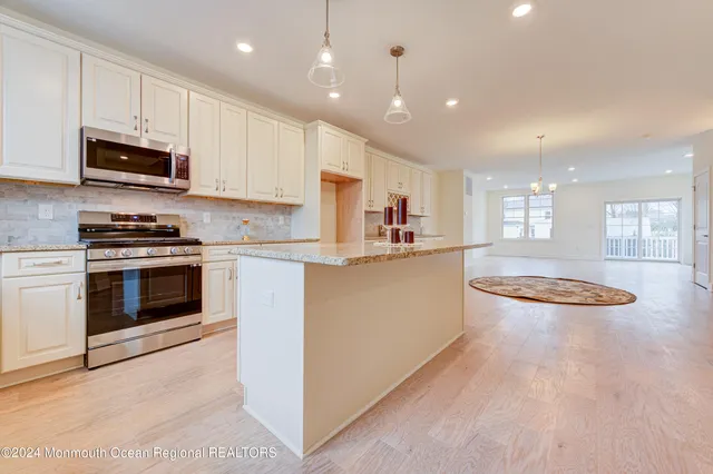 $4,000 | 8 Raritan Avenue, Keyport, NJ 07735