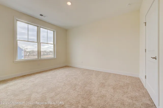 $4,000 | 8 Raritan Avenue, Keyport, NJ 07735