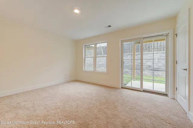 $4,000 | 8 Raritan Avenue, Keyport, NJ 07735