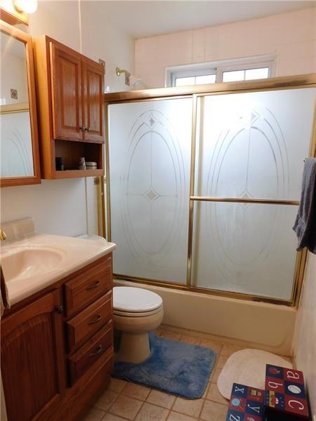 340 Oak Road Plum, PA 15239 - Photo 14 of 25