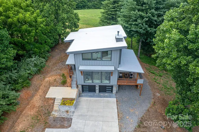 a house view with a outdoor space