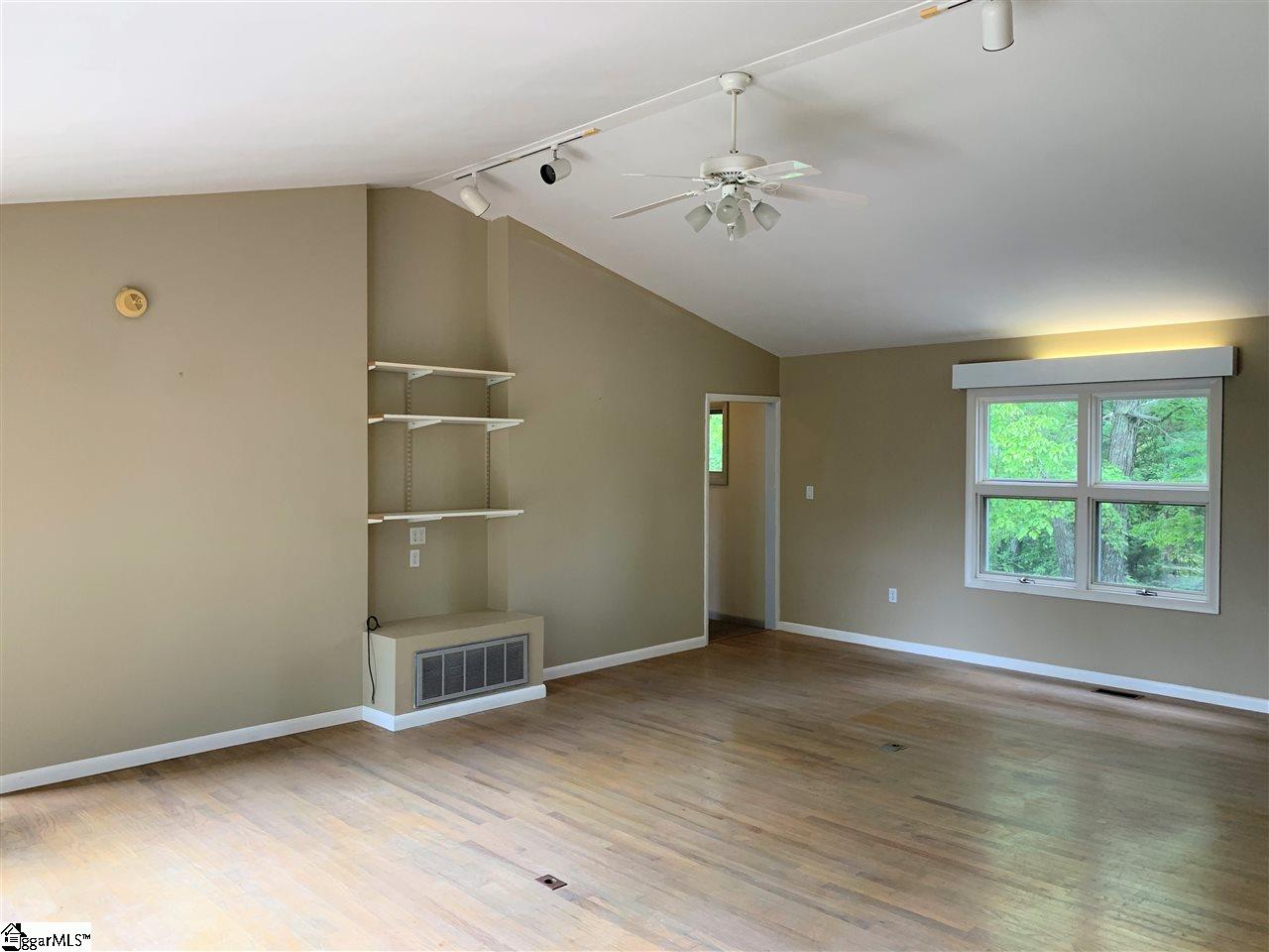 1237 Mile Creek Road Pickens, SC 29671 - Photo 11 of 36