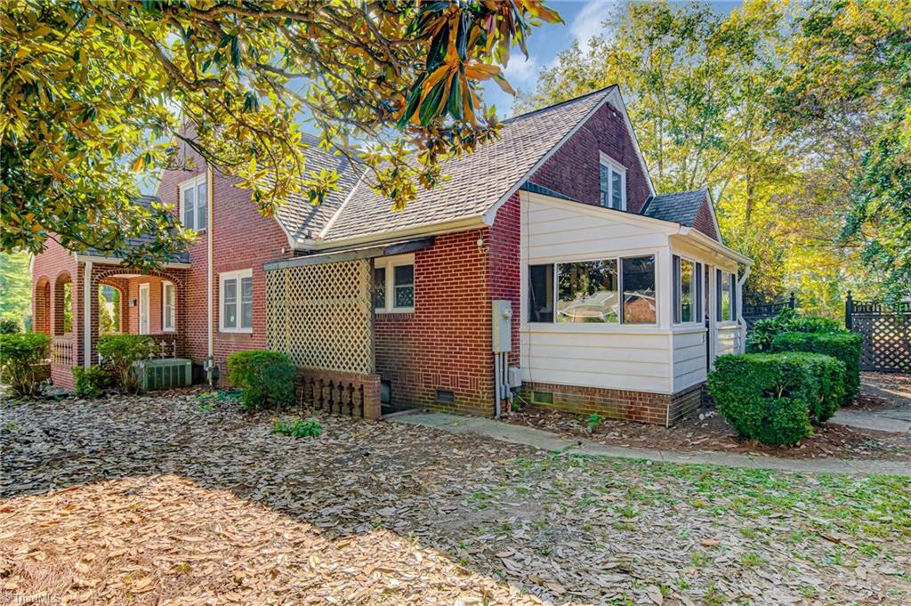 801 Polo Road Winston-Salem, NC 27106 - Photo 3 of 38 Gallery Image 3