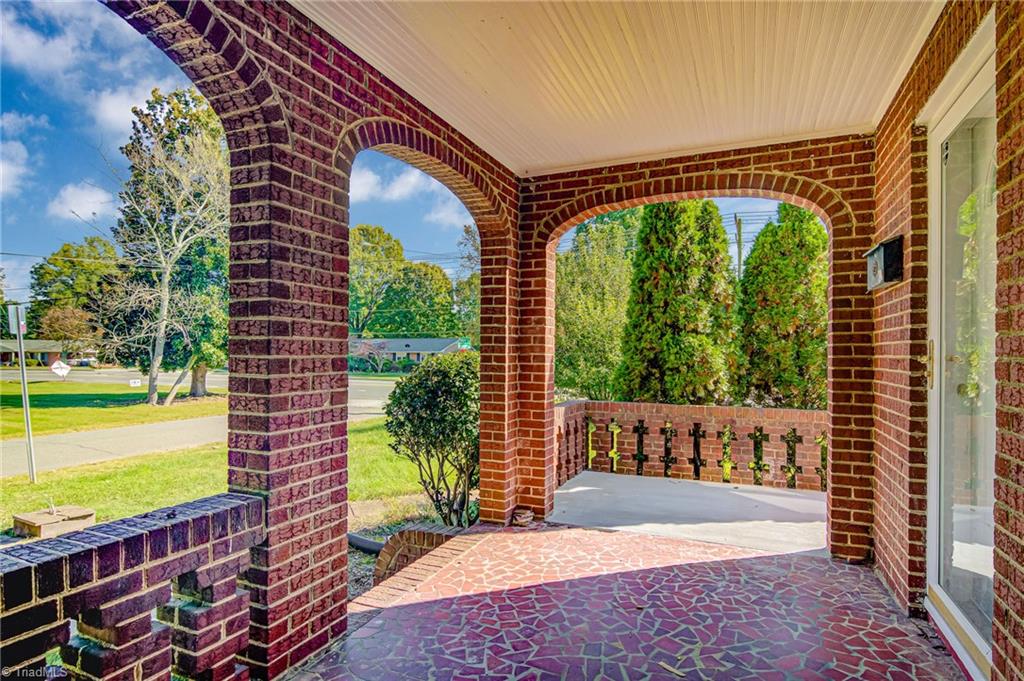 801 Polo Road Winston-Salem, NC 27106 - Photo 4 of 38 Gallery Image 4