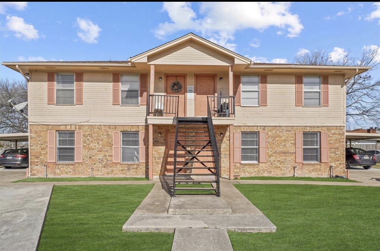 3428 Lantern Lane Baytown, TX 77521 - Photo 1 of 10 *Bottom right unit available*