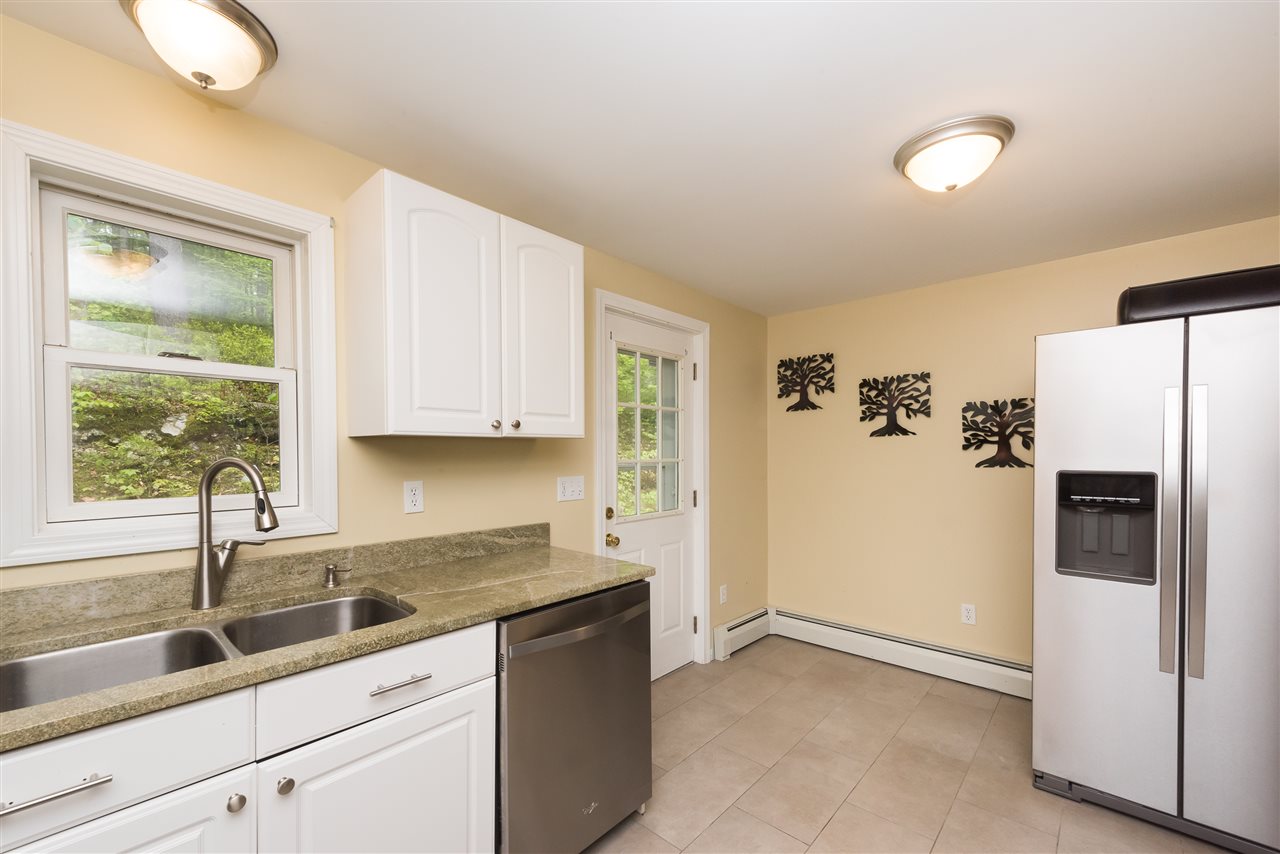541 Berry River Road Barrington, NH 03825 - Photo 4 of 27