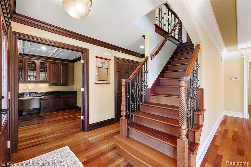 817 Stag Ridge Road Rochester Hills, MI 48309 - Photo 6 of 80