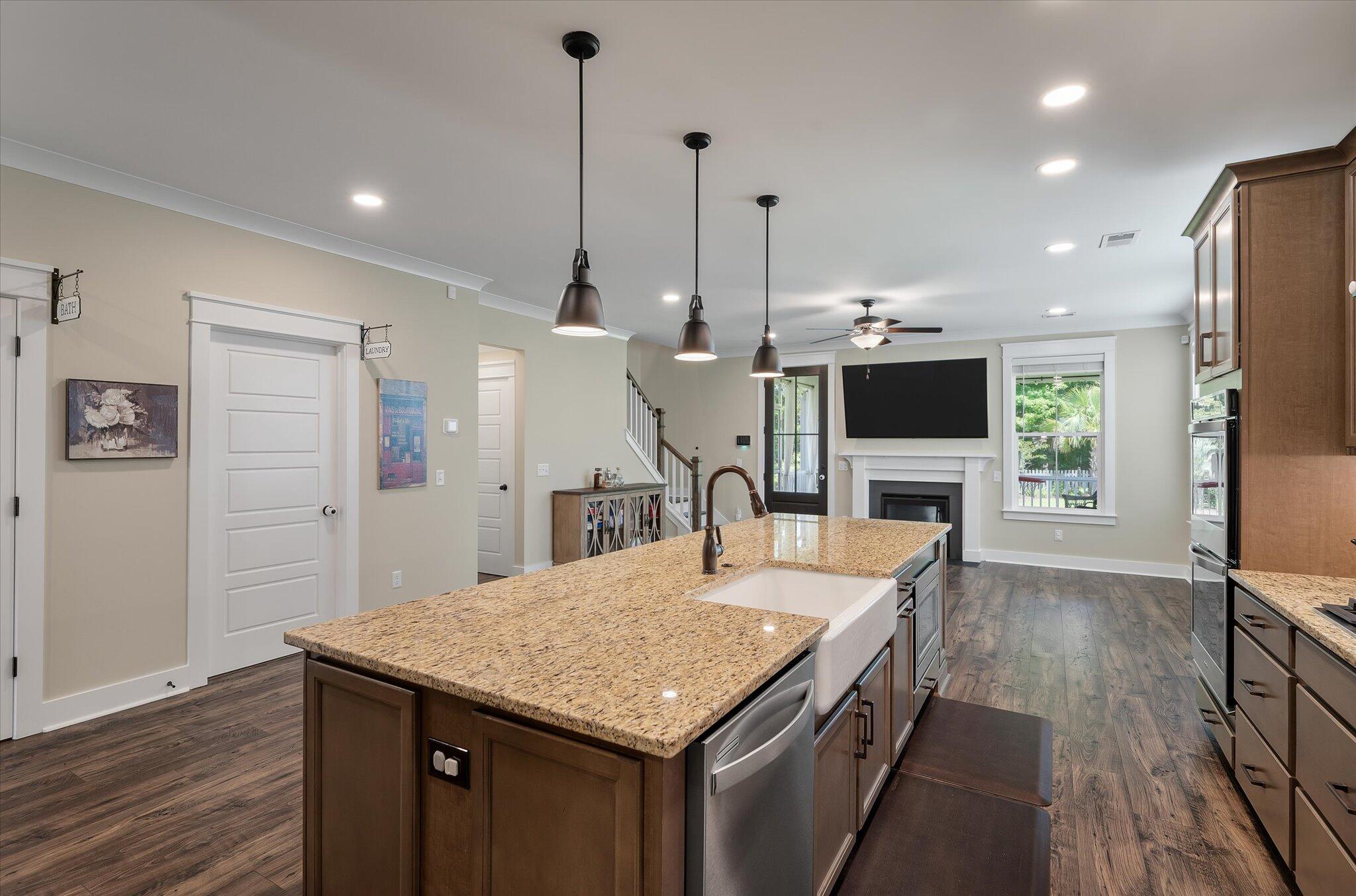 1502 Checker Ct Mount Mount Pleasant, SC 29466 - Photo 14 of 46 14-1502_Checker_i (23)