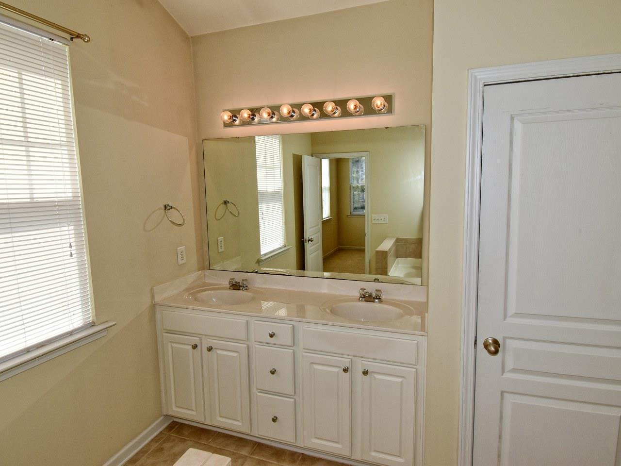 5940 Hourglass Court Raleigh, NC 27612 - Photo 20 of 30 Master Bath