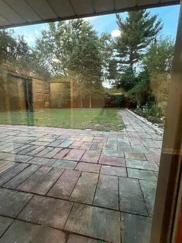 $419,000 | 16W318 95th Place, Burr Ridge, IL 60527