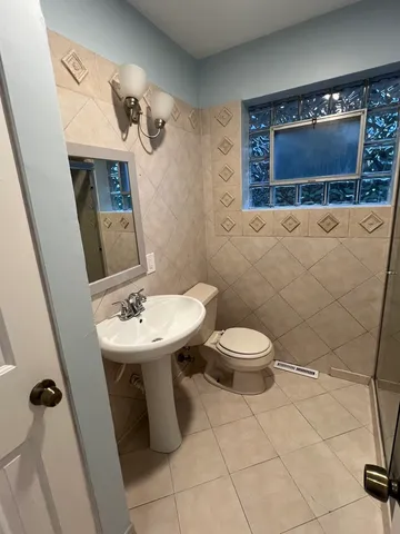 $419,000 | 16W318 95th Place, Burr Ridge, IL 60527