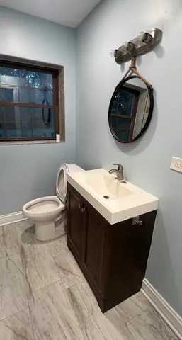 $419,000 | 16W318 95th Place, Burr Ridge, IL 60527