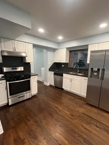 $419,000 | 16W318 95th Place, Burr Ridge, IL 60527