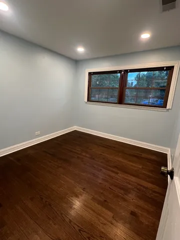 $419,000 | 16W318 95th Place, Burr Ridge, IL 60527