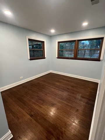 $419,000 | 16W318 95th Place, Burr Ridge, IL 60527