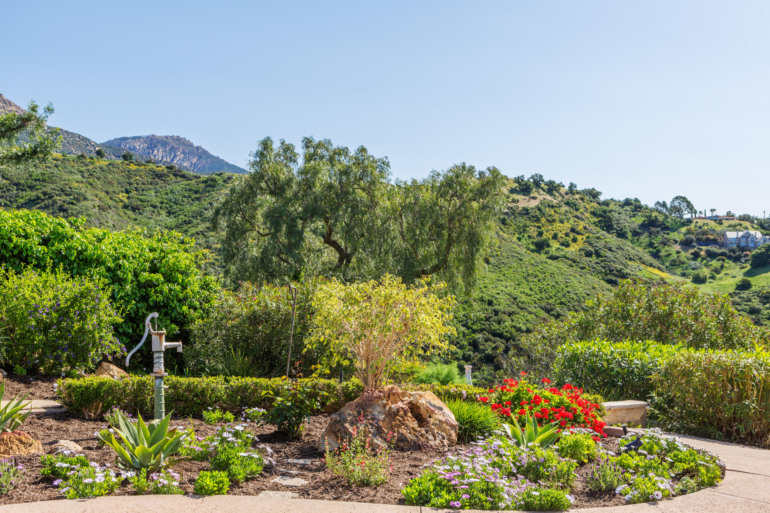 440 Northridge Road Santa Barbara, CA 93105 - Photo 29 of 35 Garden with a view
