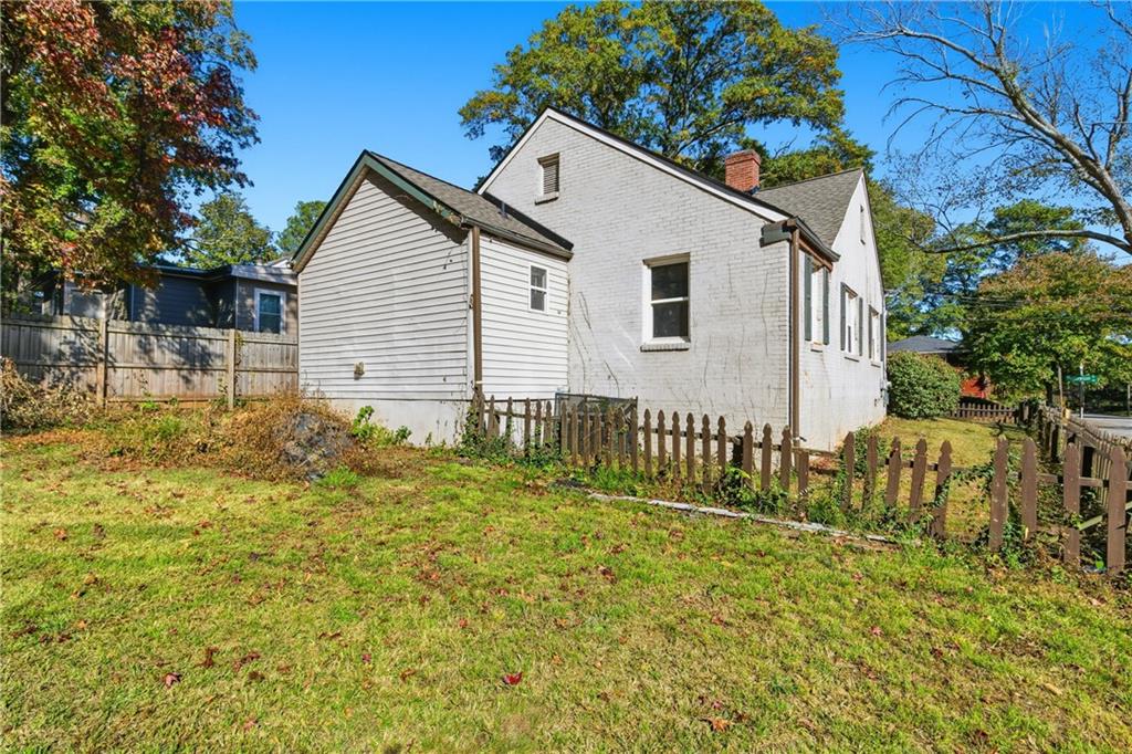 197 Mathewson Place Southwest Atlanta, GA 30314 - Photo 11 of 14